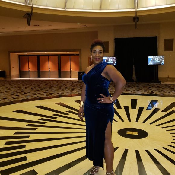 Meet your Posher, Joanitta - Picture 1 of 1